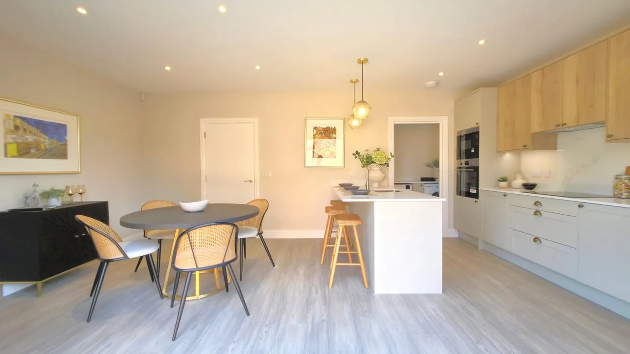 Weatherhill Road, Smallfield, RH6, photo 10