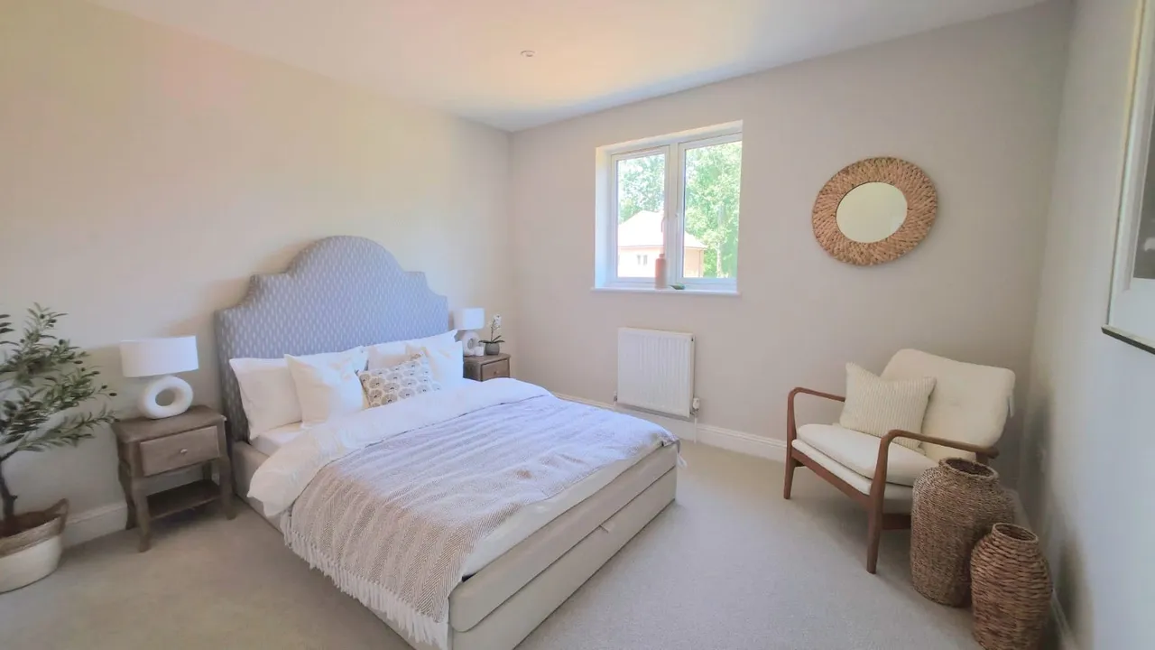 Weatherhill Road, Smallfield, RH6, photo 6