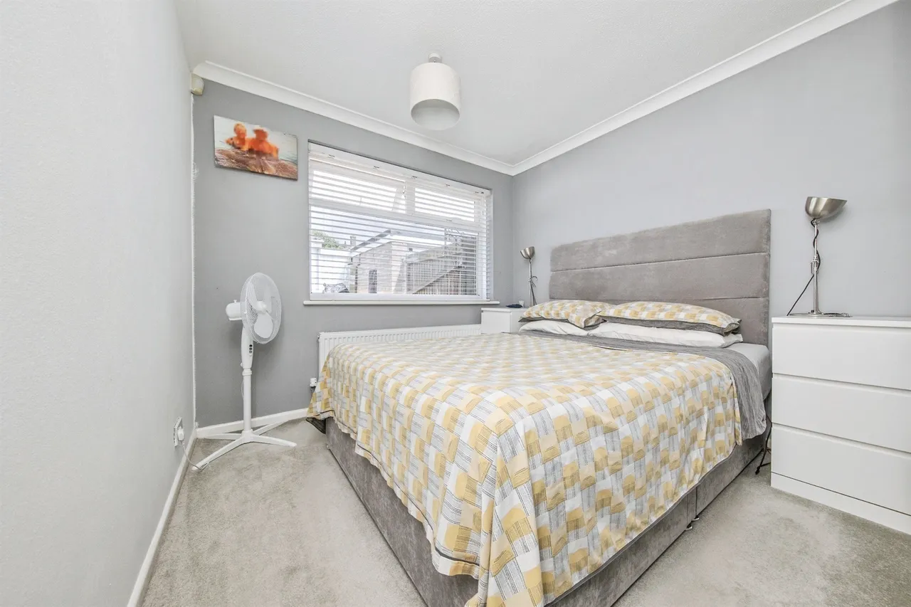 Salary Close, Parsons Heath, COLCHESTER, photo 8