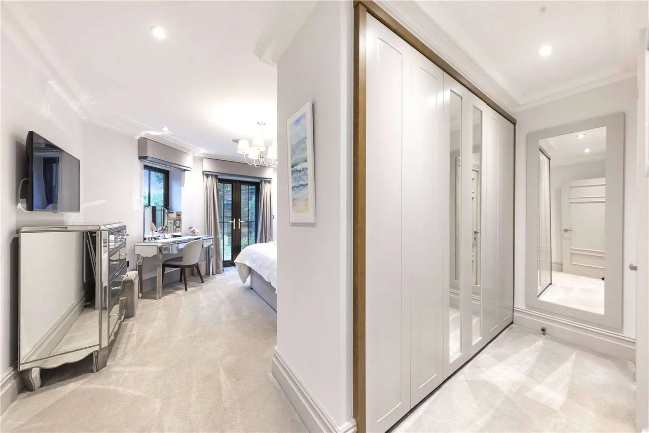 Portsmouth Road, Guildford, Surrey, GU2 4AA, photo 10