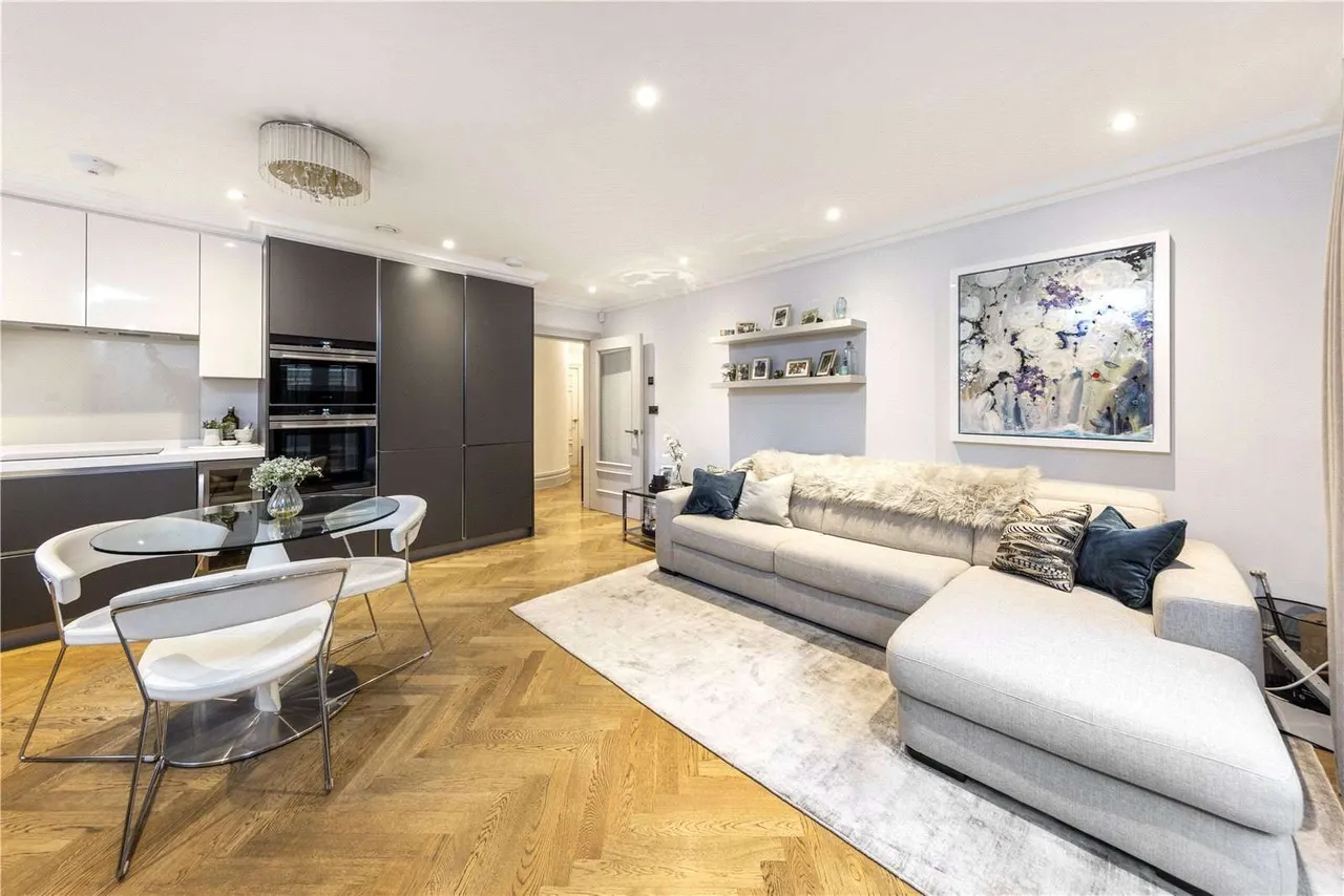Portsmouth Road, Guildford, Surrey, GU2 4AA, photo 8