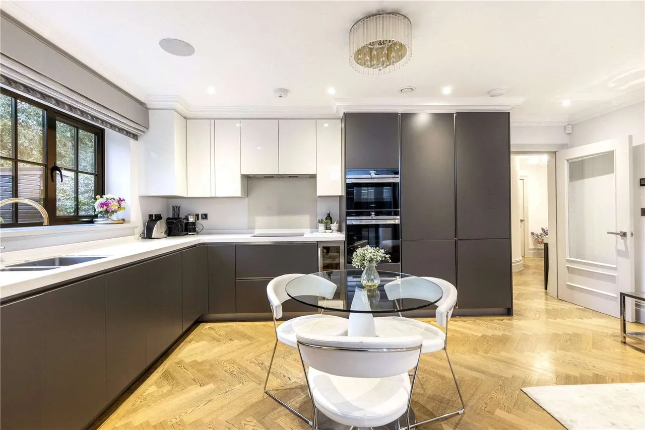 Portsmouth Road, Guildford, Surrey, GU2 4AA, photo 7