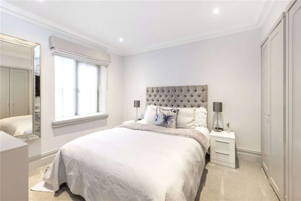 Portsmouth Road, Guildford, Surrey, GU2 4AA, photo 12