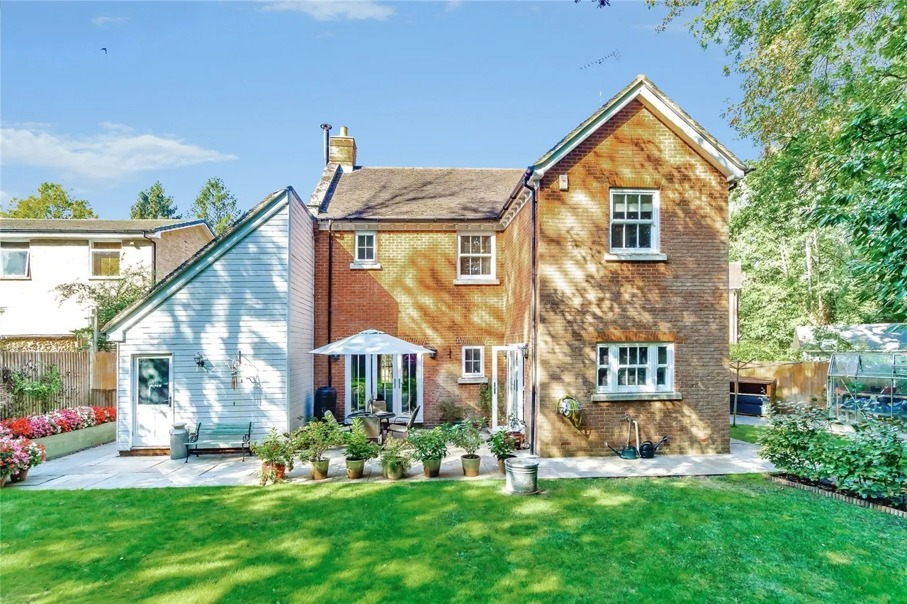 Oakfield, Hawkhurst, TN18, photo 12