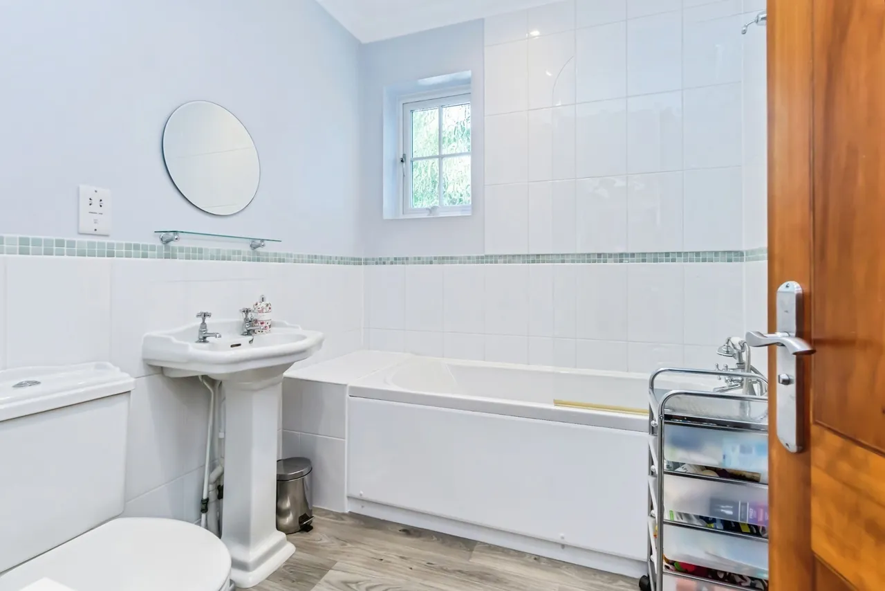 Oakfield, Hawkhurst, TN18, photo 14