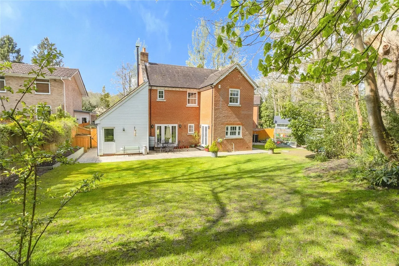 Oakfield, Hawkhurst, TN18, photo 4
