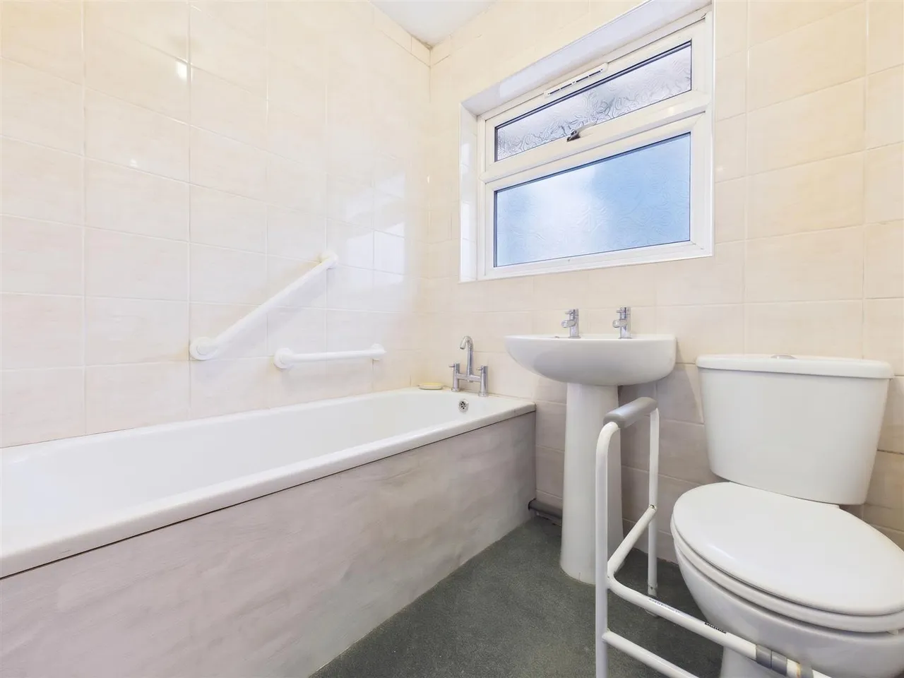 Torcross Road, Ruislip, HA4, photo 8