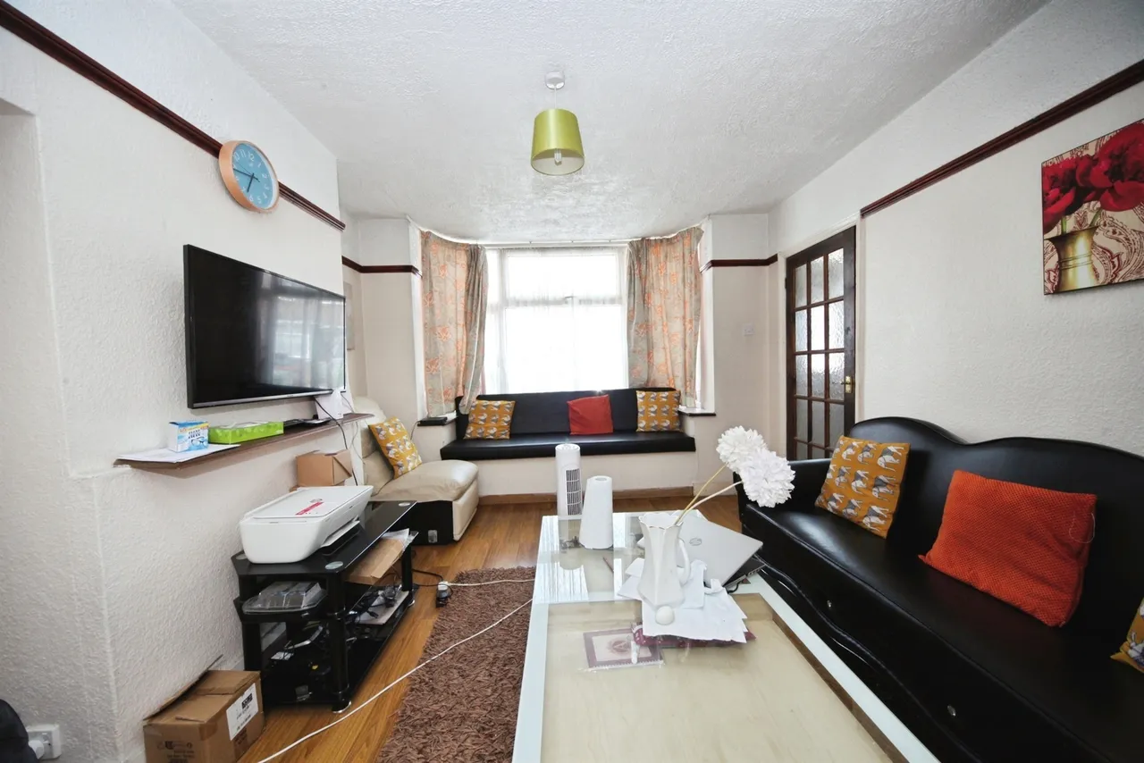 Connaught Road, Luton, LU4, photo 3