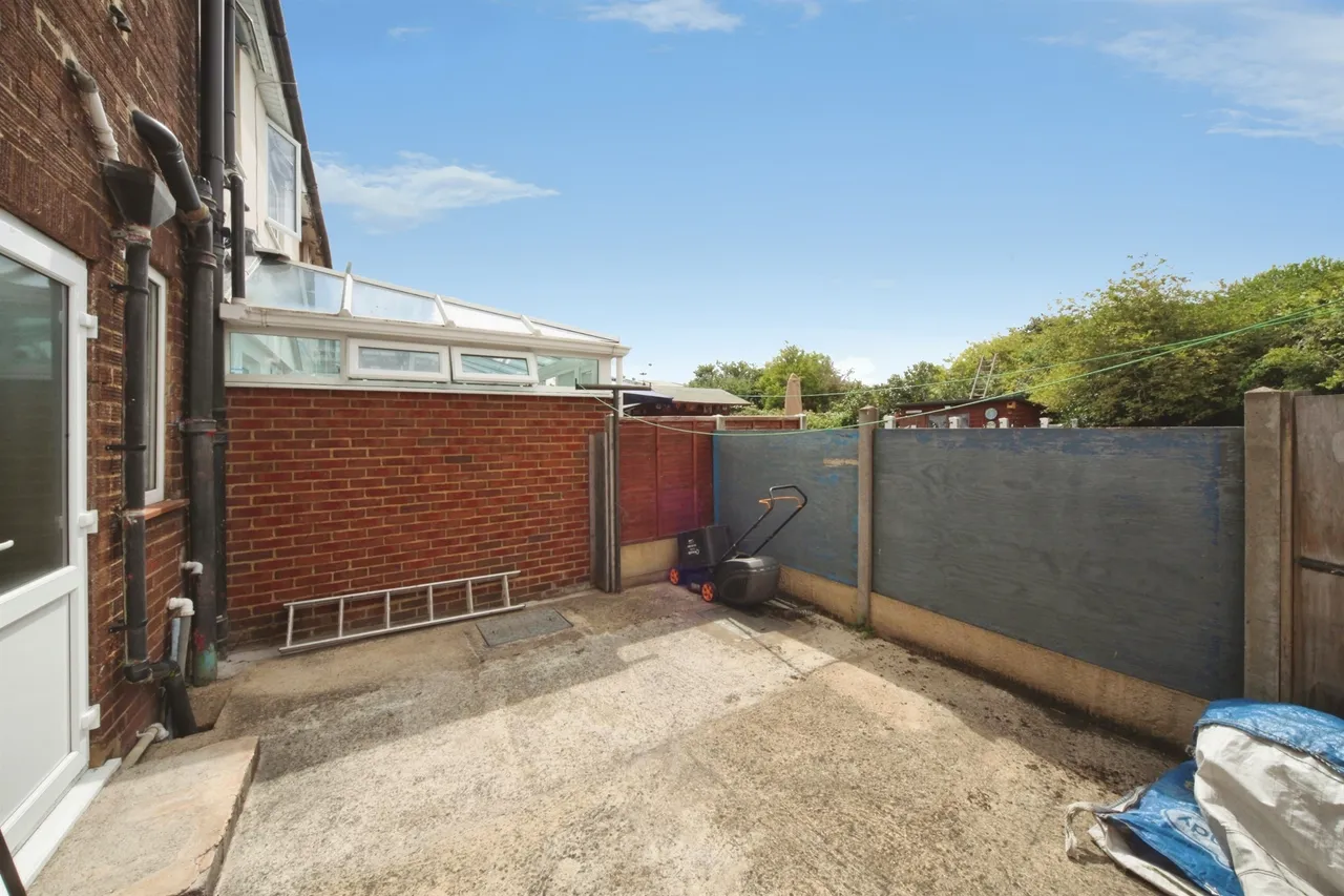 Connaught Road, Luton, LU4, photo 10