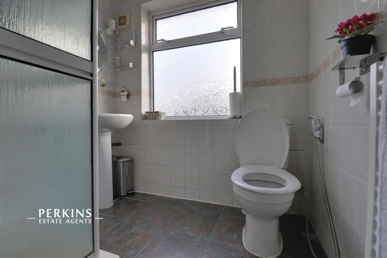 Ruislip Road, Greenford, UB6, photo 8