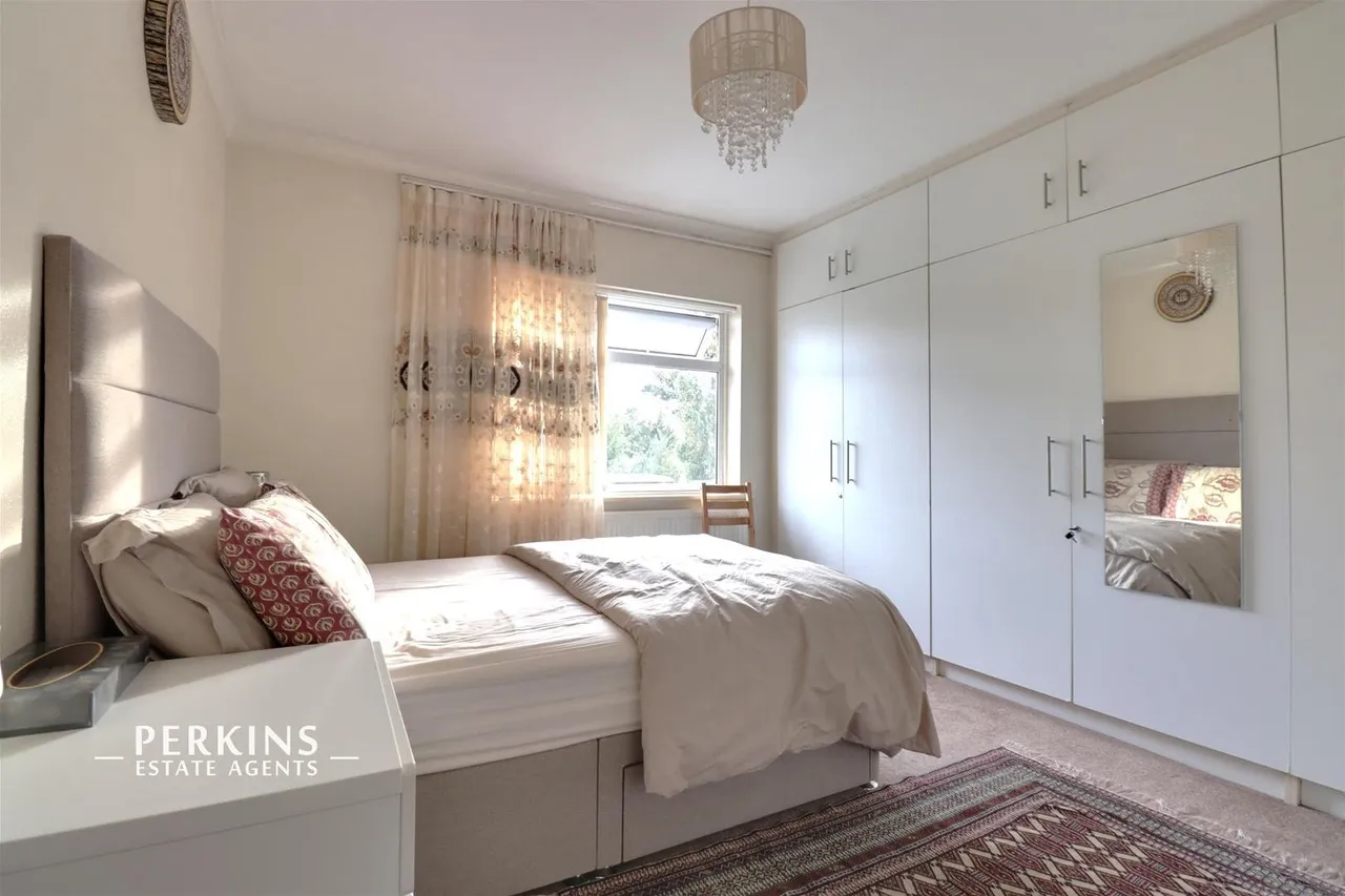 Ruislip Road, Greenford, UB6, photo 6