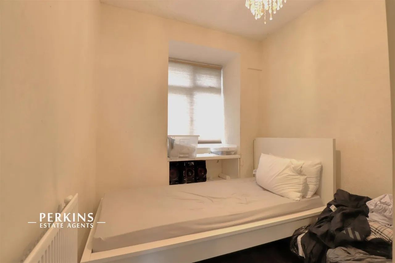 Ruislip Road, Greenford, UB6, photo 7