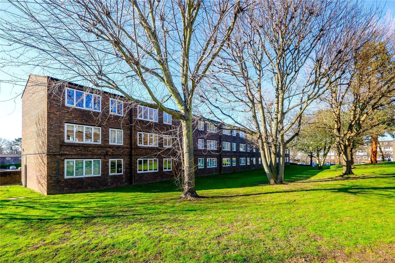 Burke Close, London, SW15, photo 7