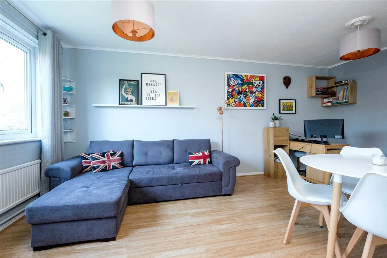 Burke Close, London, SW15, photo 2