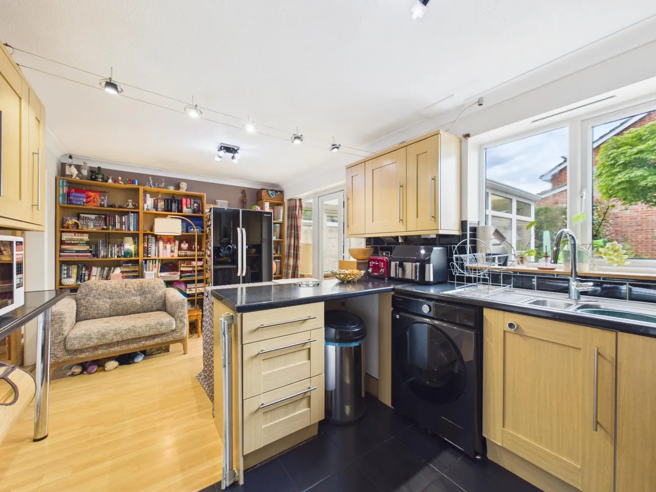Tomlins Close, Tadley, RG26, photo 6