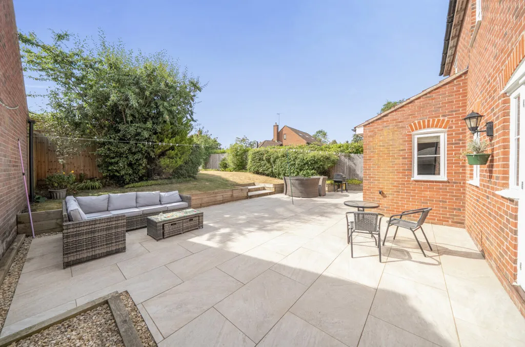 Glebe Farm Close, Collingtree, Northampton, Northamptonshire, NN4 0NR, photo 27