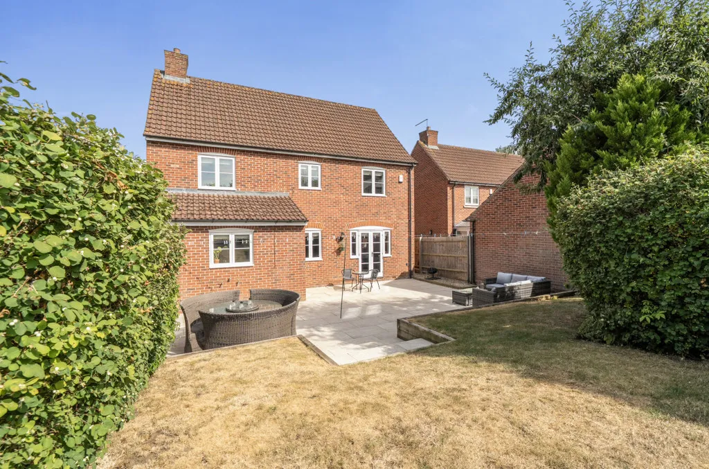 Glebe Farm Close, Collingtree, Northampton, Northamptonshire, NN4 0NR, photo 30