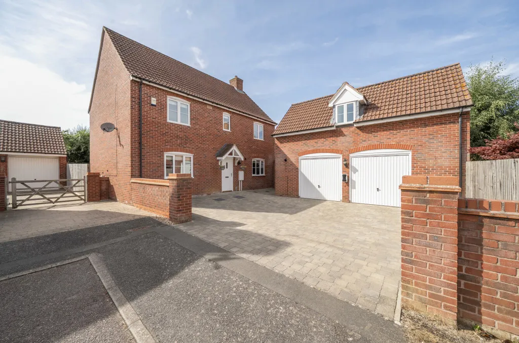 Glebe Farm Close, Collingtree, Northampton, Northamptonshire, NN4 0NR, photo 31