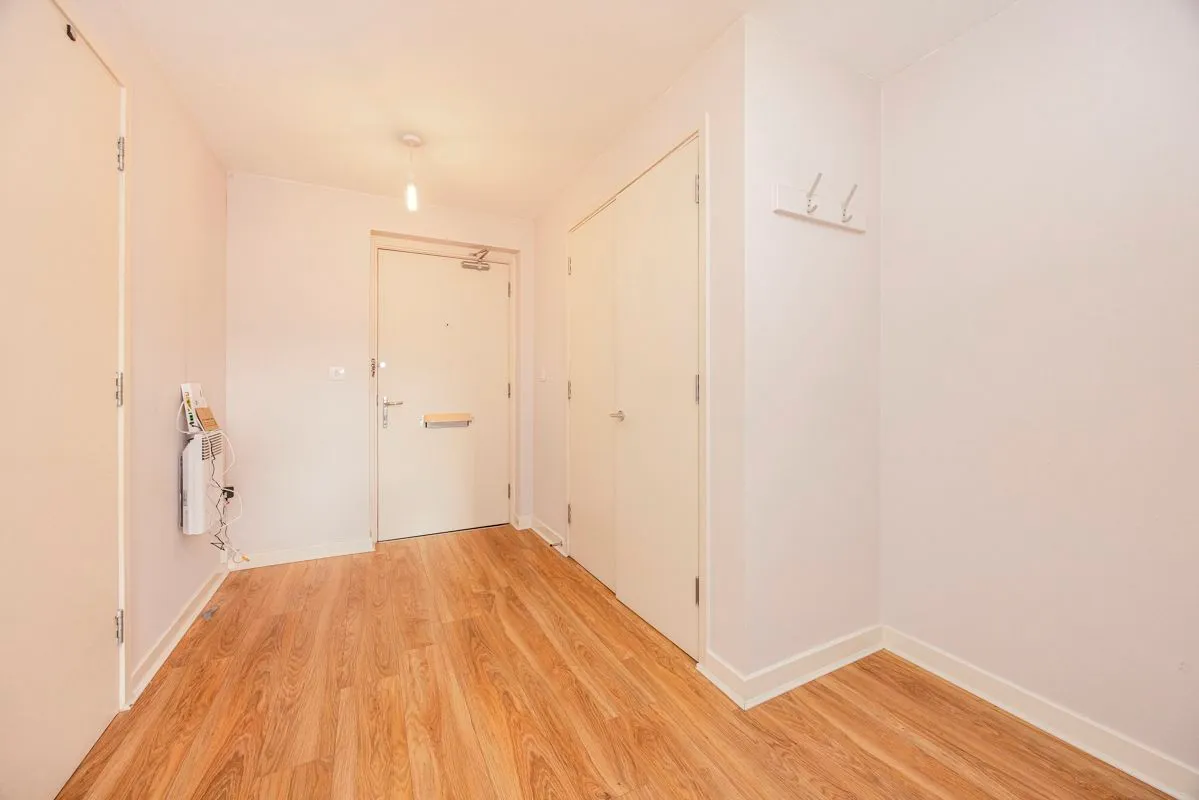 Cam Road, London, E15, photo 8