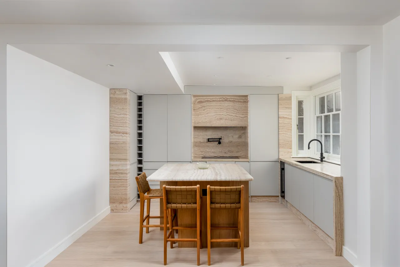 Cobham Court, Chester Close, London, photo 3