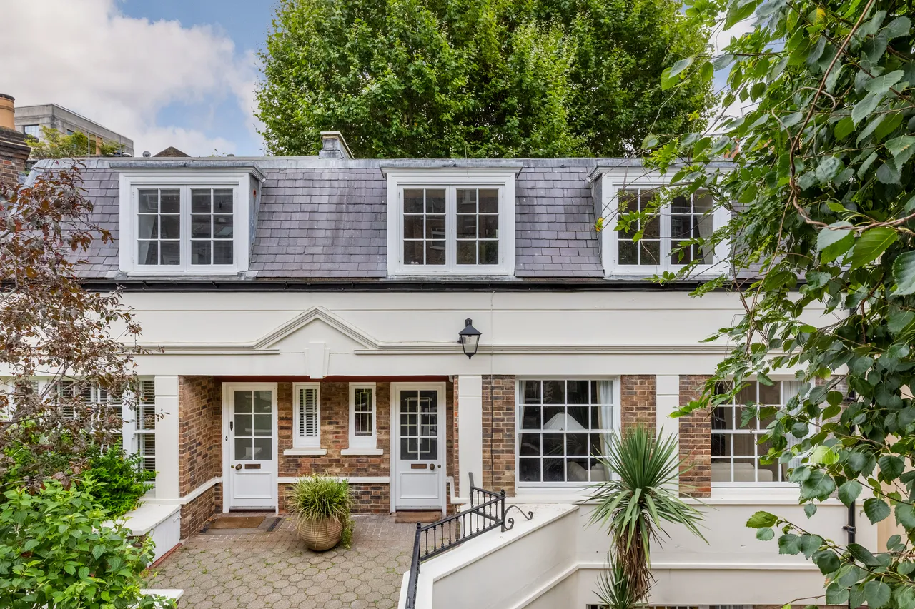 Cobham Court, Chester Close, London, photo 9
