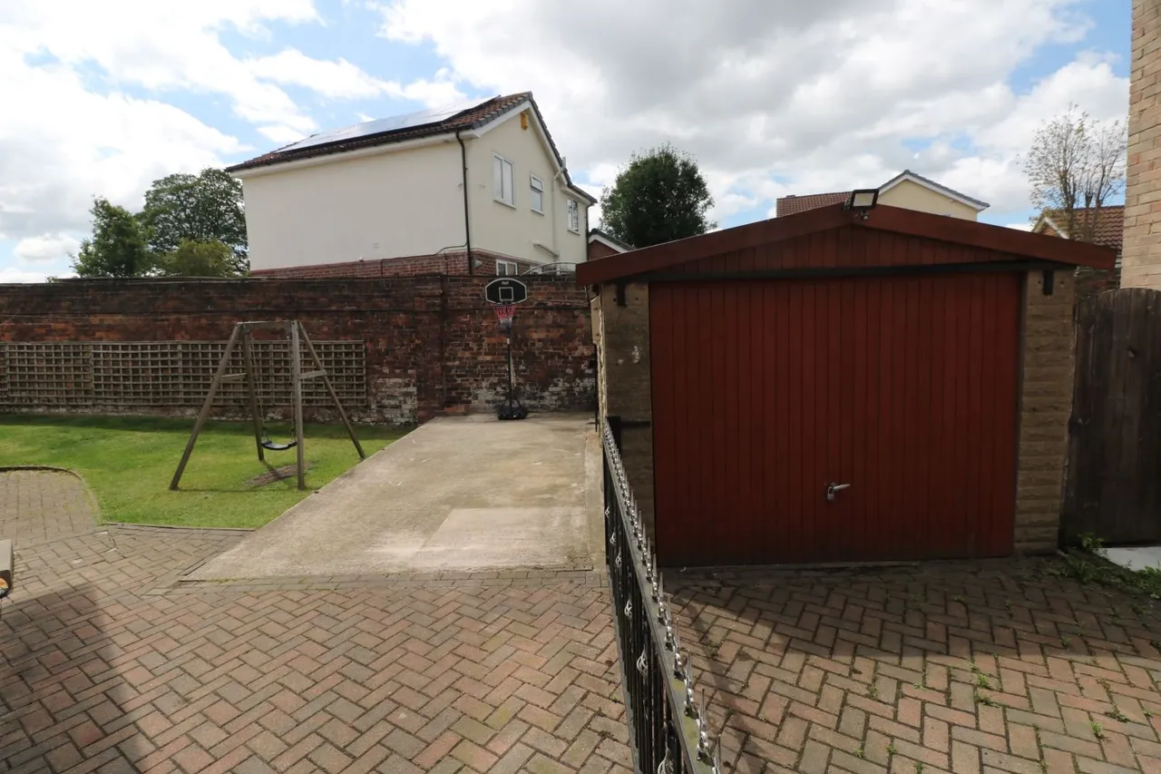 Kirkstone Drive, Gomersal, BD19, photo 19