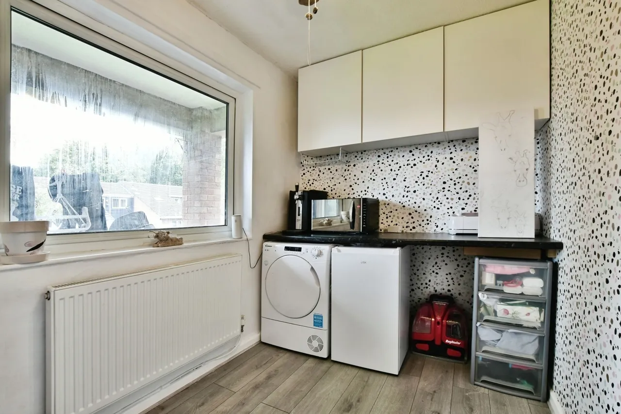 Lochmaddy Close, Stockport, SK7, photo 4