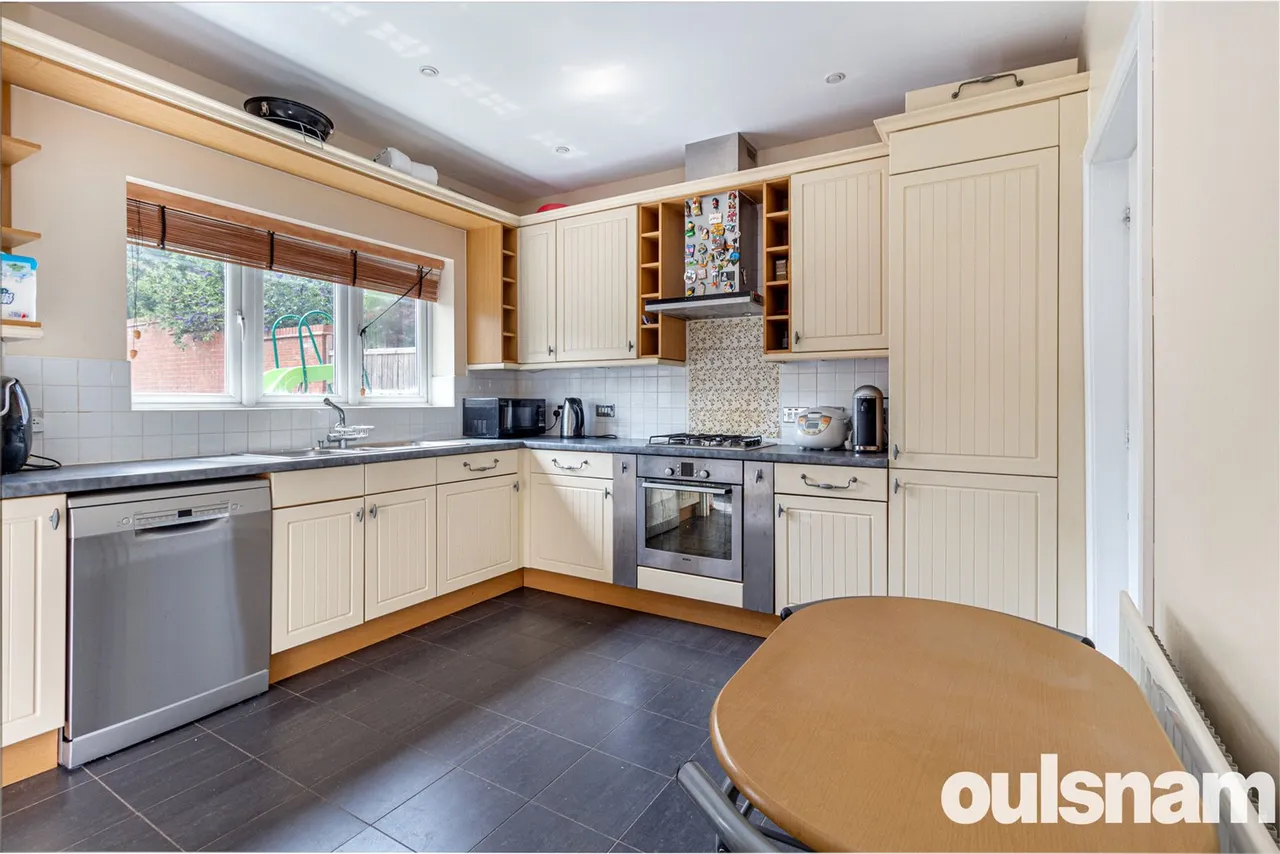 Middlepark Drive, Northfield, Birmingham, West Midlands, B31 2FL, photo 9