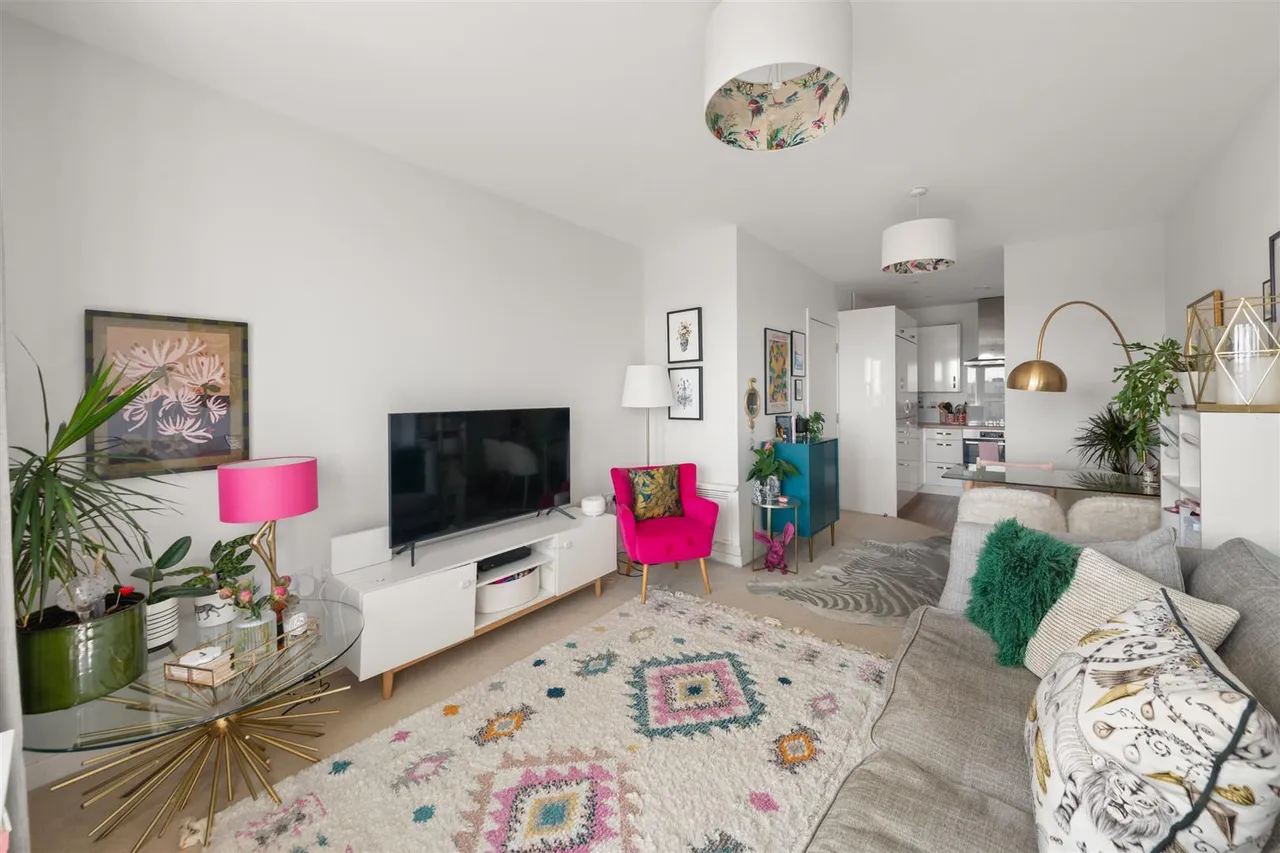 Salisbury Road, Southall, photo 2