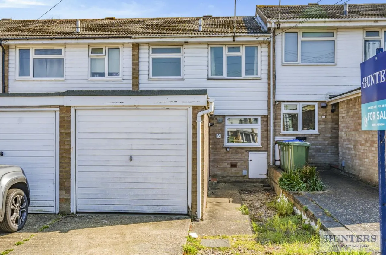 2 bed house for sale — Monks Close, Abbey Wood