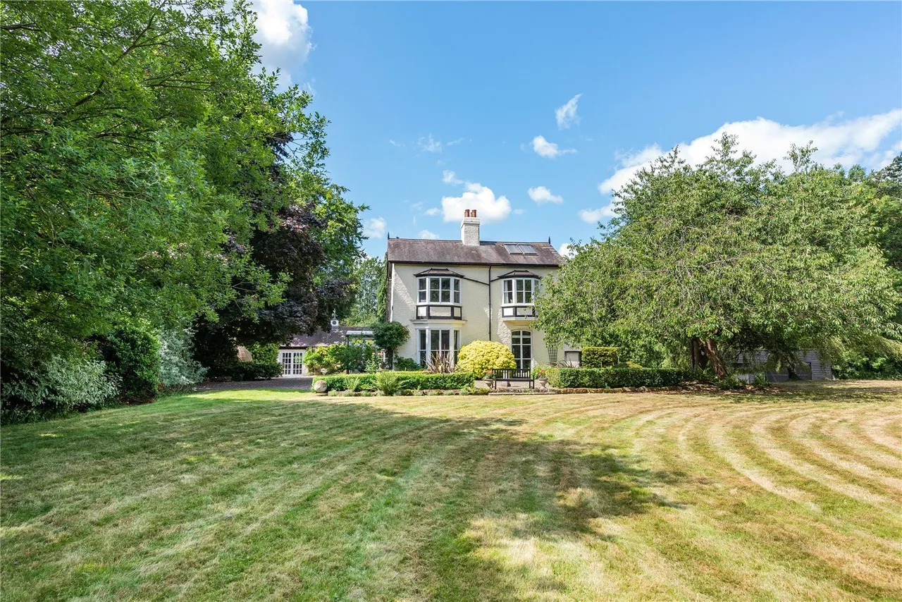 5 bed property for sale, Springfield Lane, Marford, LL12