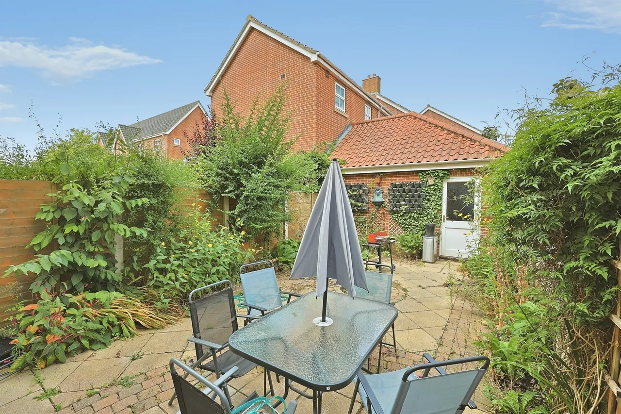 Phillipa Flowerday Plain, Norwich, NR2, photo 32