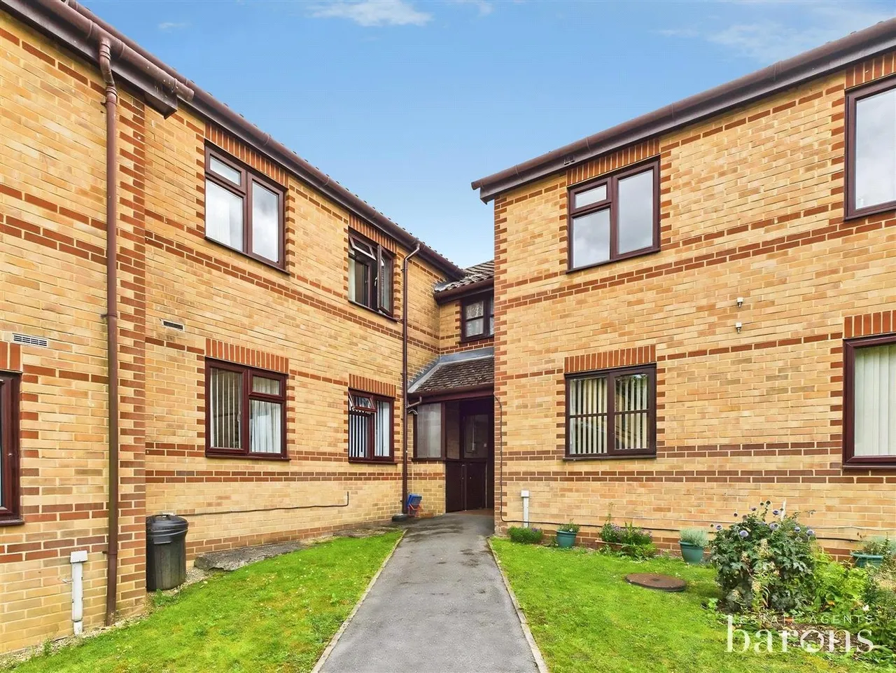 2 bed flat for sale, Gershwin Court, Basingstoke, RG22