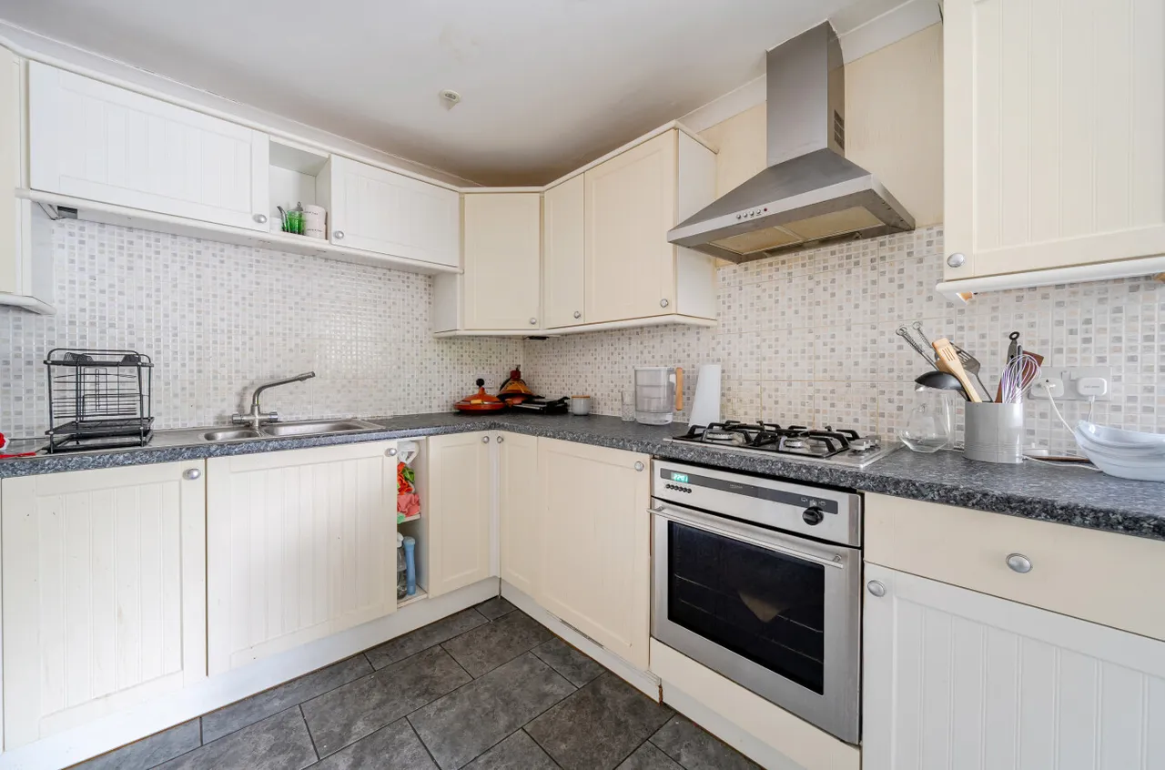 Old Cove Road, Fleet, GU51, photo 5