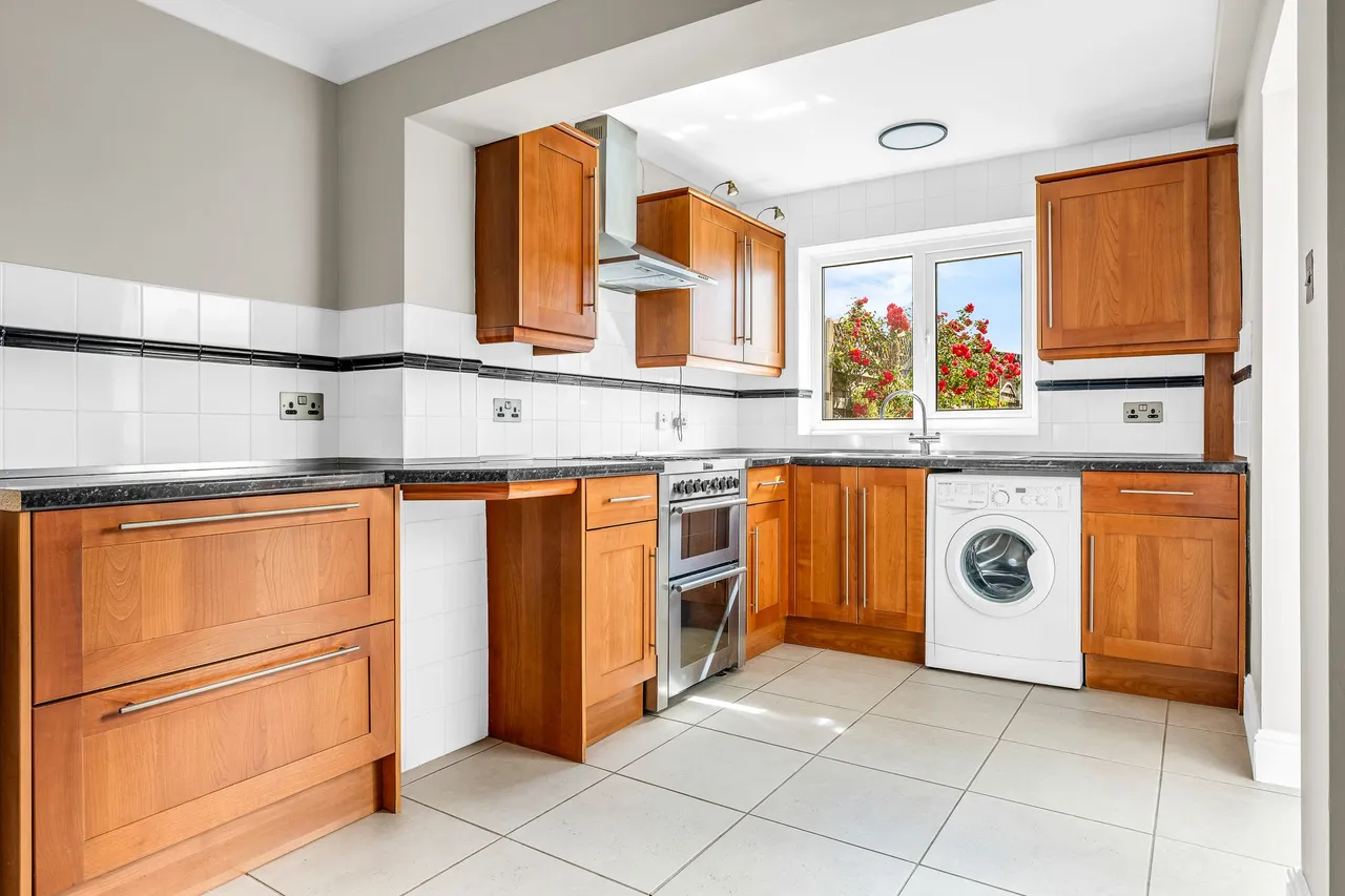 Cozens Road, WARE, Ware, SG12 7HJ, photo 5