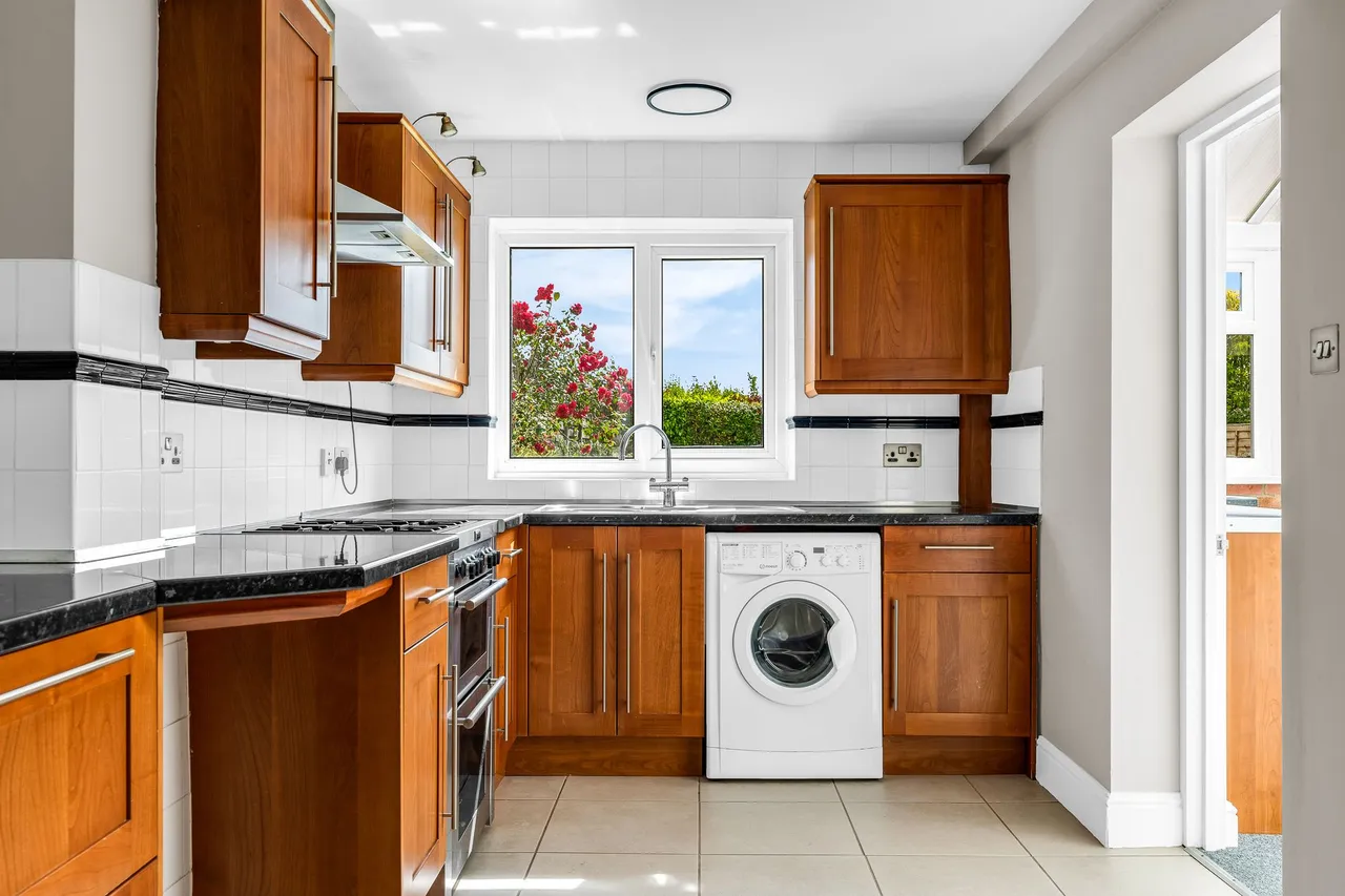 Cozens Road, WARE, Ware, SG12 7HJ, photo 6