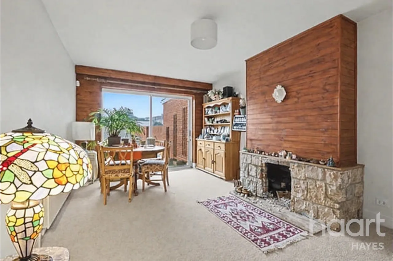 Gledwood Drive, Hayes, UB4, photo 4