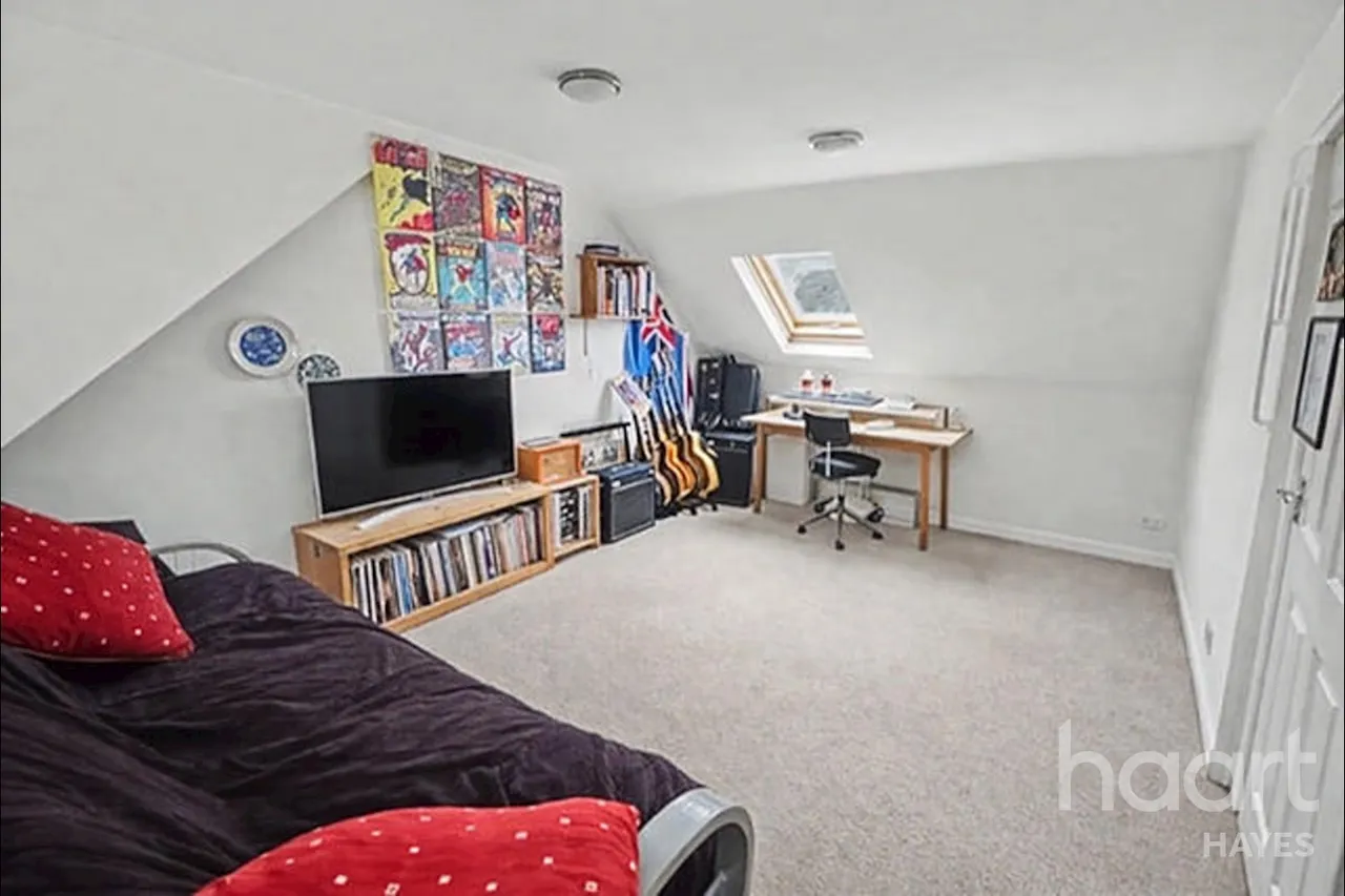 Gledwood Drive, Hayes, UB4, photo 10