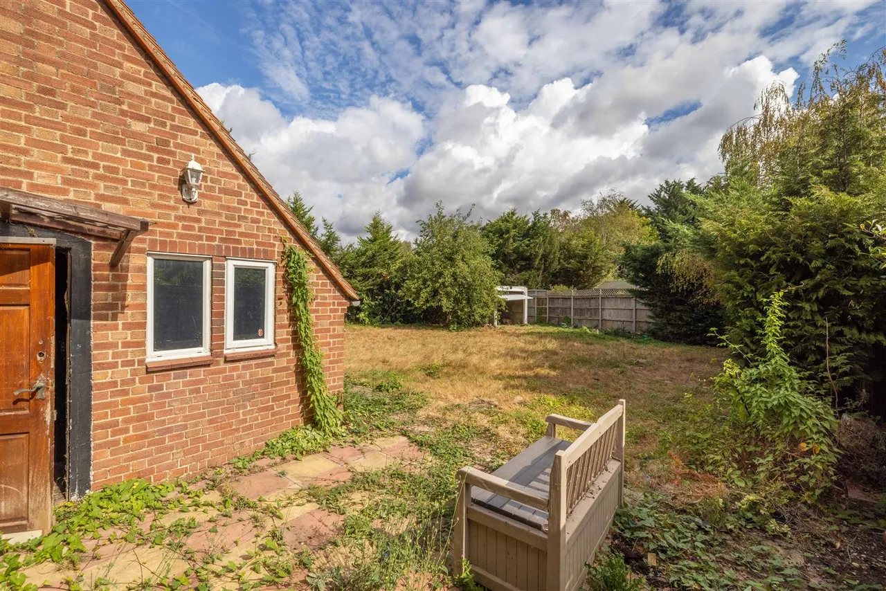 Meadow Way, Fifield, Maidenhead, SL6 2PE, photo 17