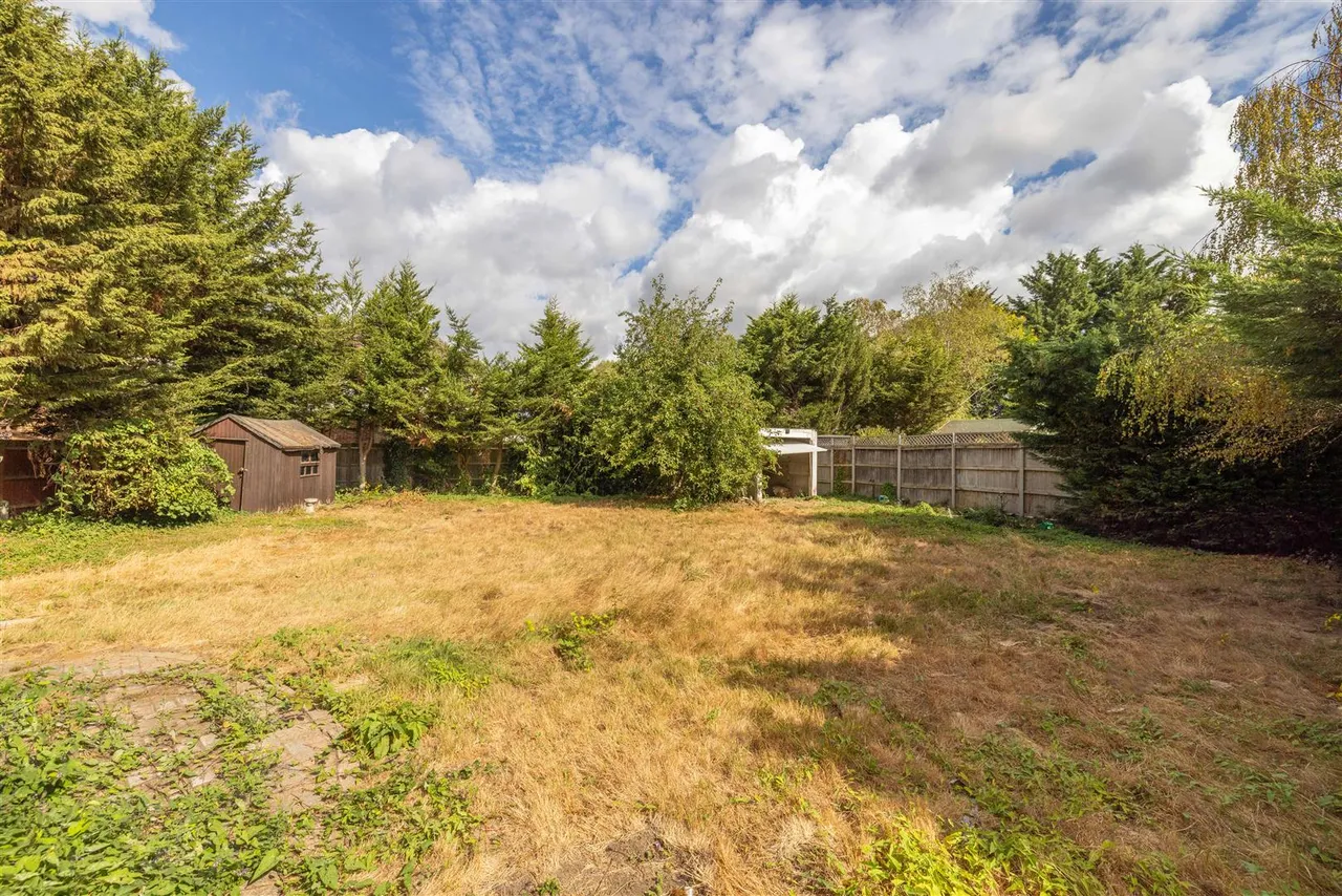 Meadow Way, Fifield, Maidenhead, SL6 2PE, photo 18