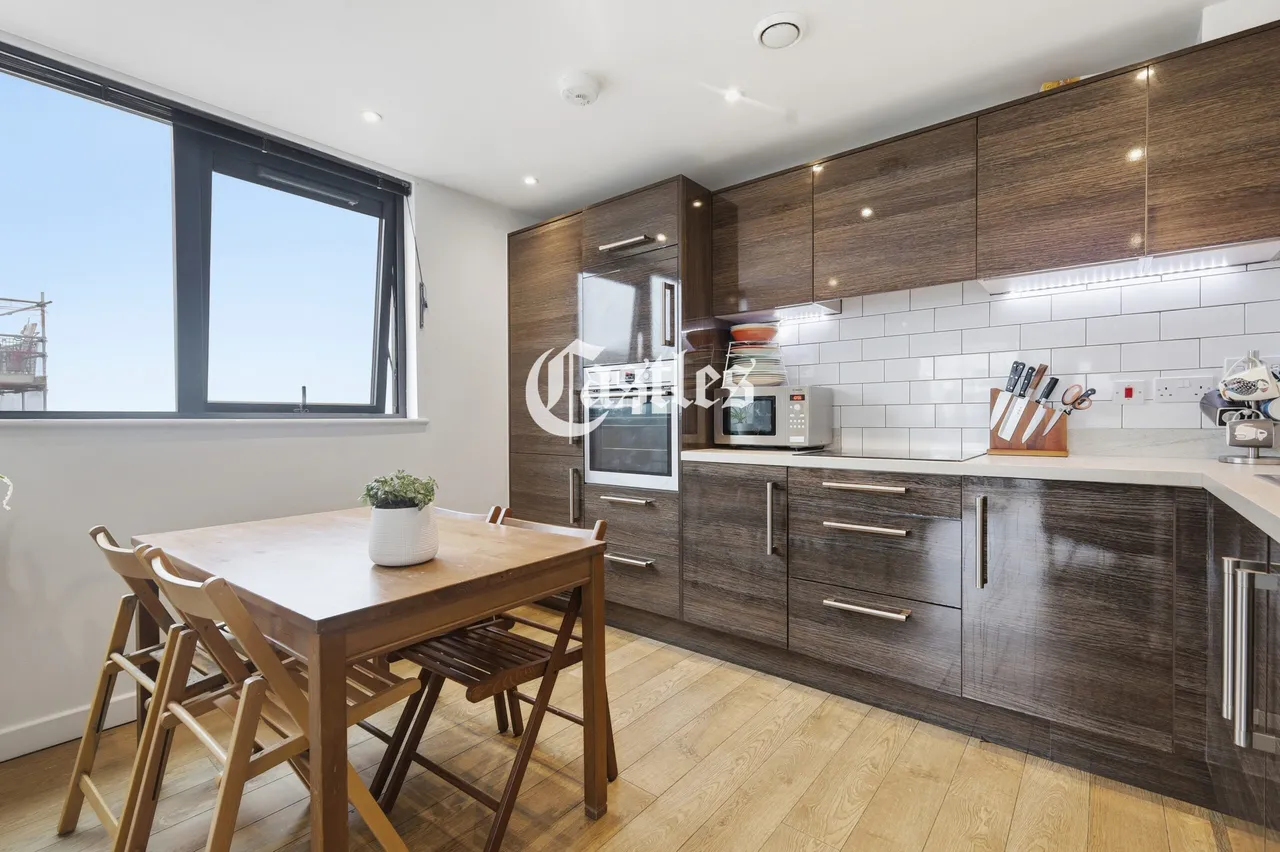 2 bed flat for sale, Waterside Way, Tottenham Hale, N17