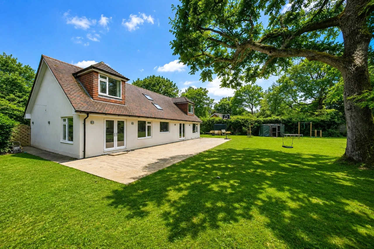Durfold Wood, Plaistow, RH14, photo 14