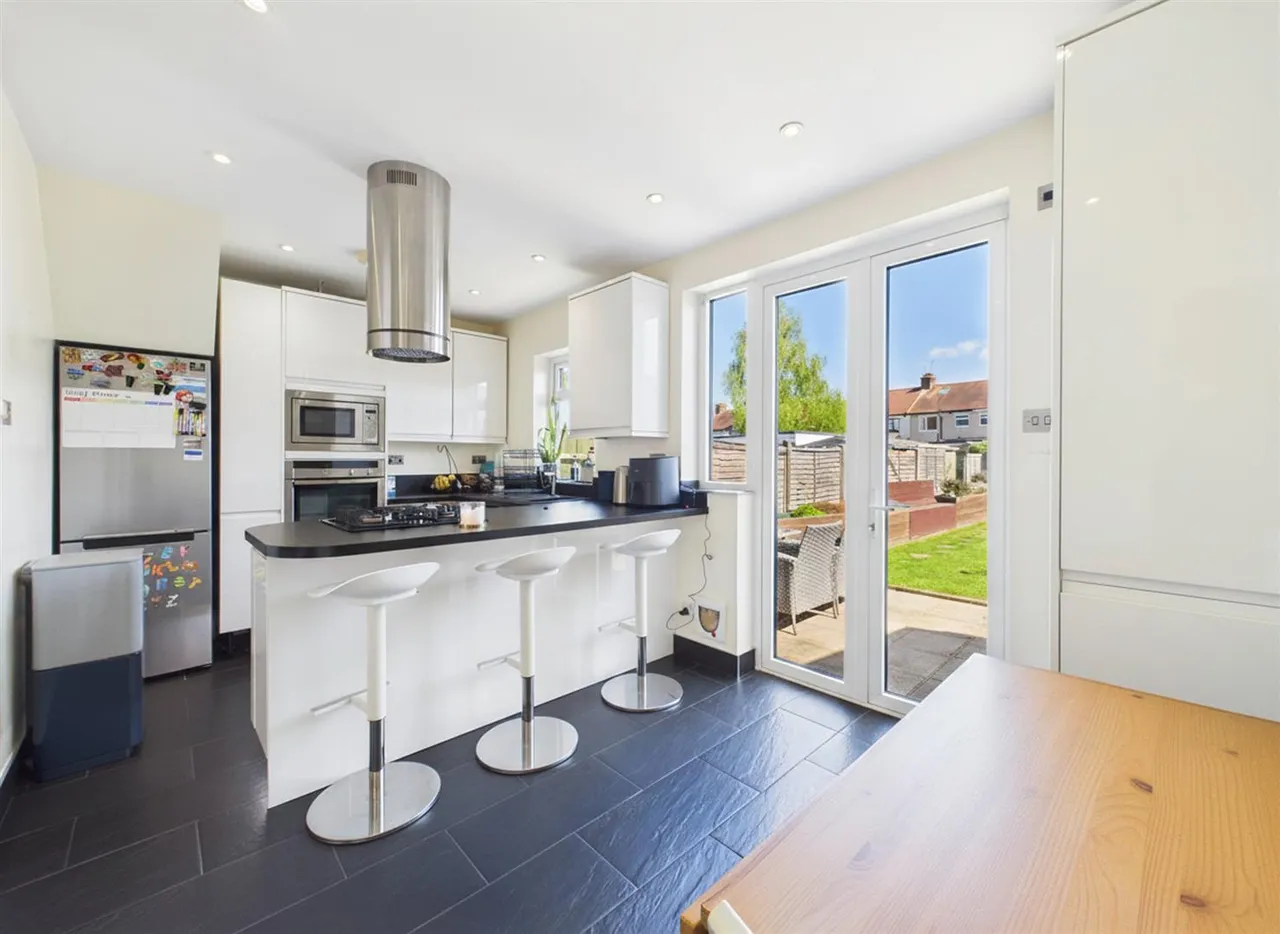 Shaldon Drive, Ruislip, HA4 0UJ, photo 6