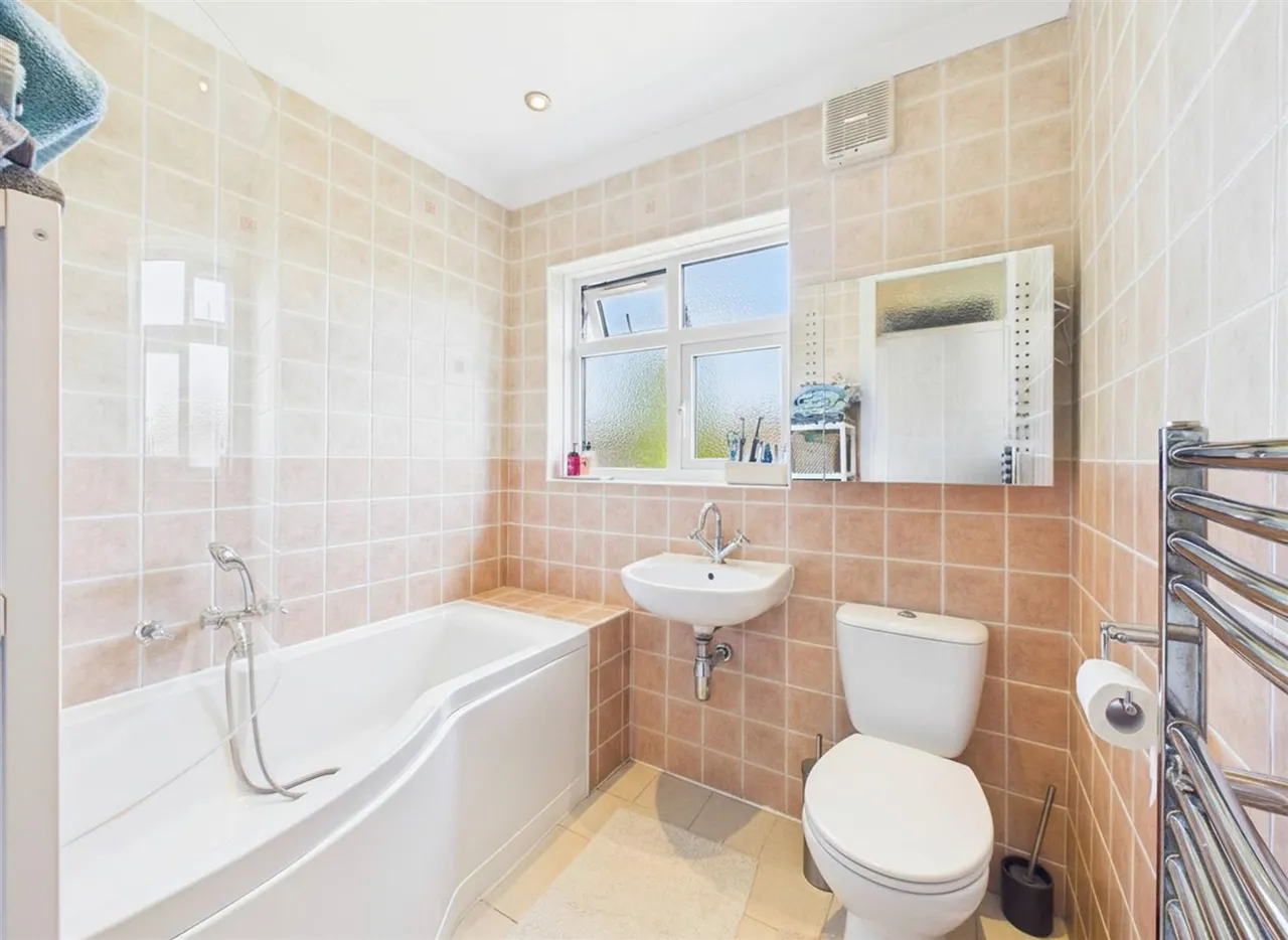 Shaldon Drive, Ruislip, HA4 0UJ, photo 10