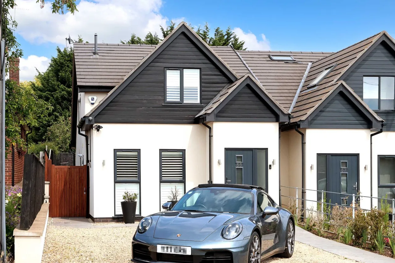 3 bed house for sale, Inkerman Drive, Hazlemere, HP15