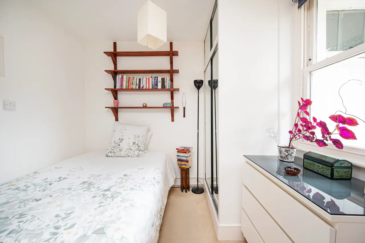 94a Colvestone Crescent, London, photo 6