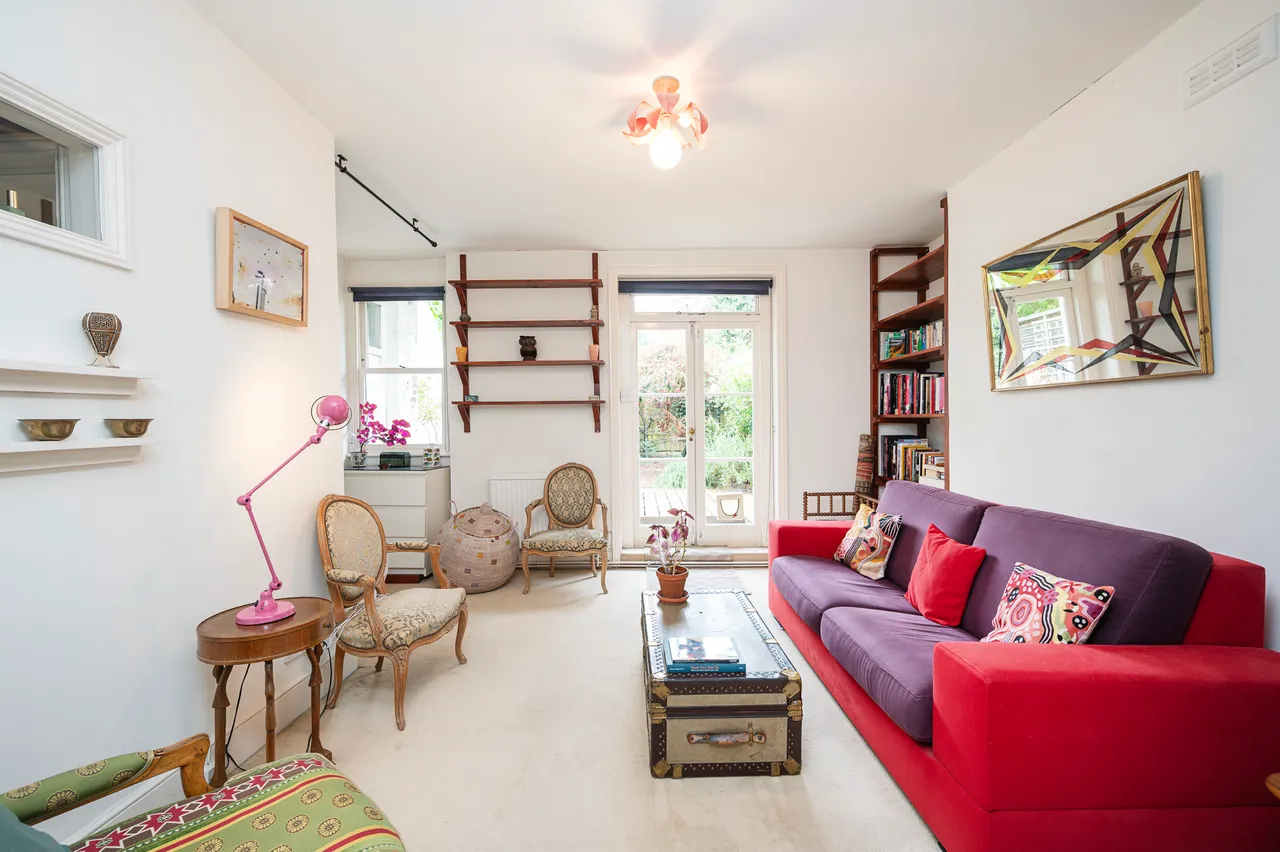 94a Colvestone Crescent, London, photo 4