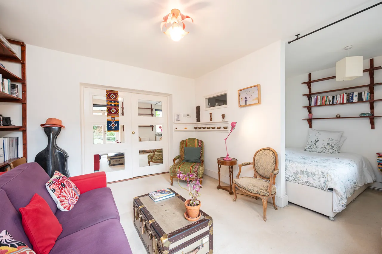 94a Colvestone Crescent, London, photo 8