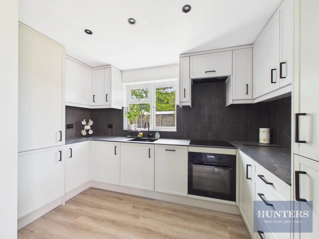Wells Close, Warden Hill, photo 8