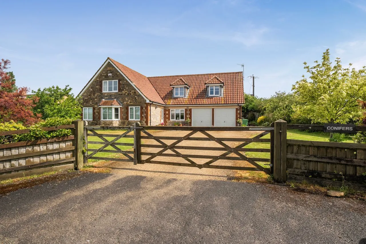 4 bed house for sale, Gare Hill, Frome, BA11